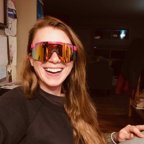 Meet your Posher, Justine - Picture 1 of 1